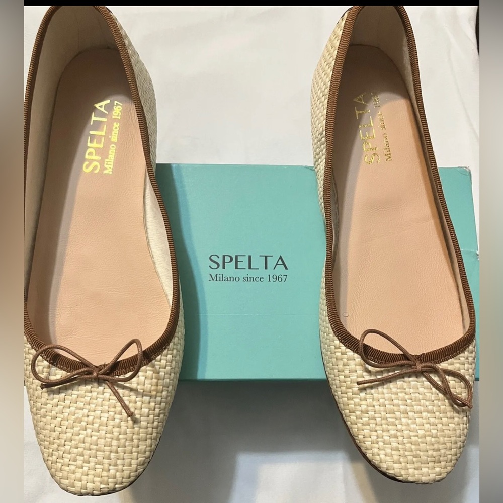 Spelta raffia ballet flats New with Box Made in Italy